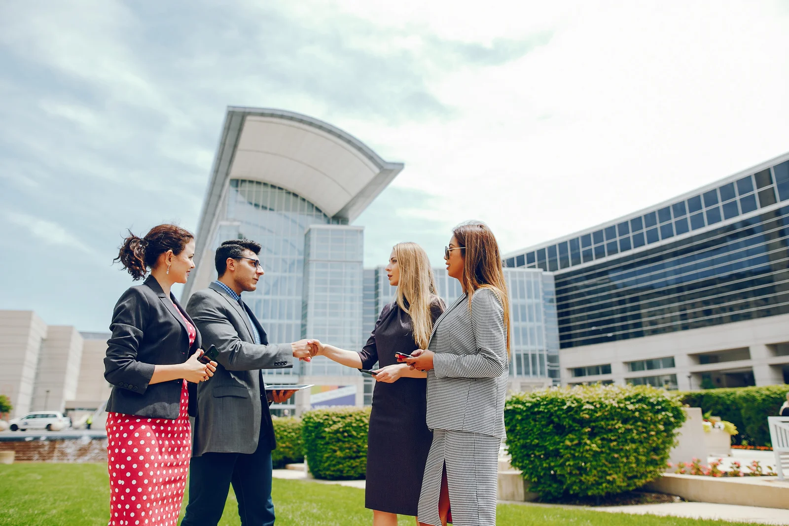 TRUVIS ecosystem advisory for founders, investors, and UAE businesses